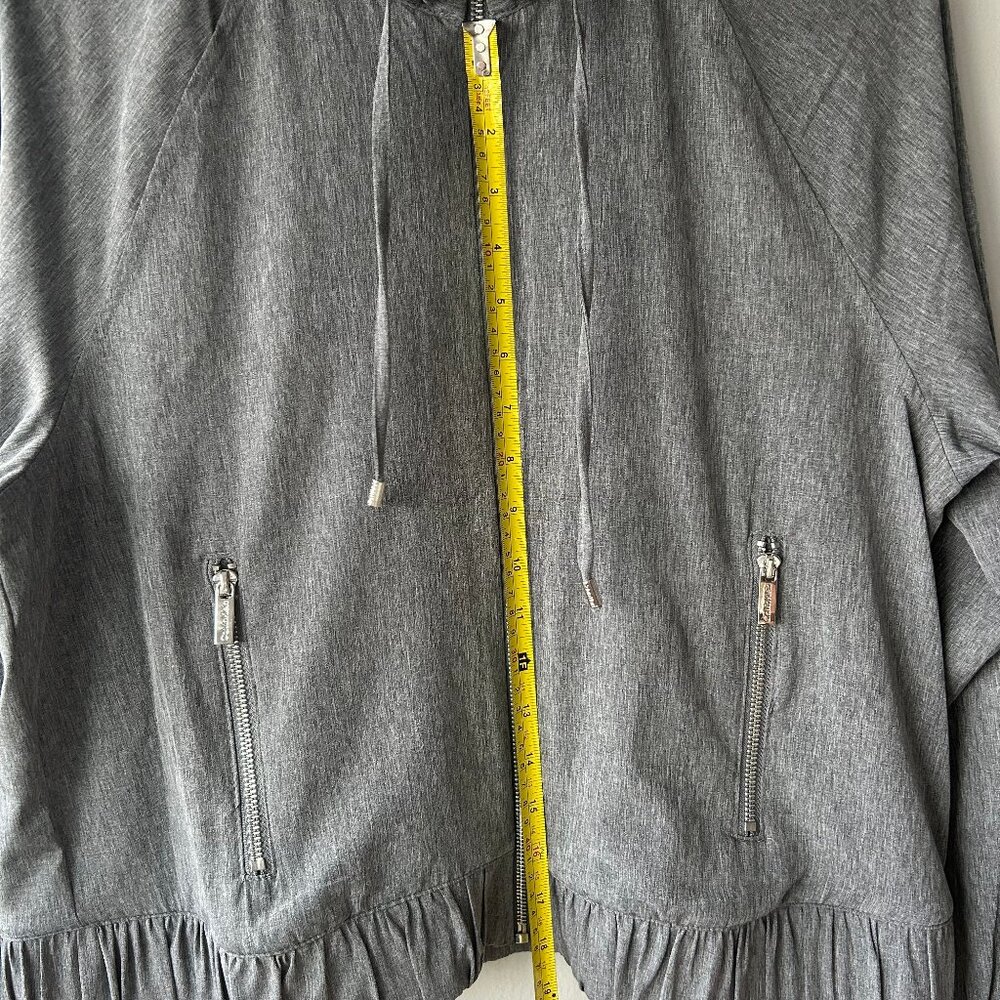 Calvin Klein Zip Front Jacket Women S/M Gray Ruffle Hem Lightweight NWOT - Picture 7 of 10
